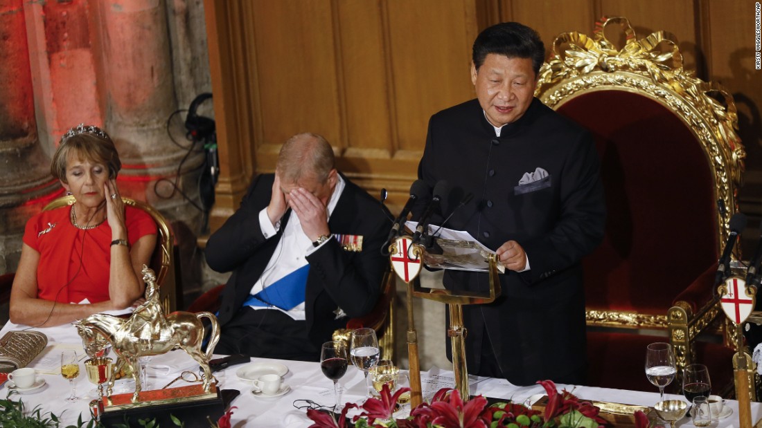 Xi makes a speech during a banquet in London on October 21, resulting in nearby attendees -- including Prince Andrew -- struggling to stay awake.