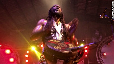 Fela Kuti: Nigerians celebrate their beloved Afrobeat icon