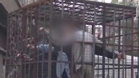 syria caged hostages human shields_00001728.jpg