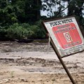 niger delta oil pollution sign