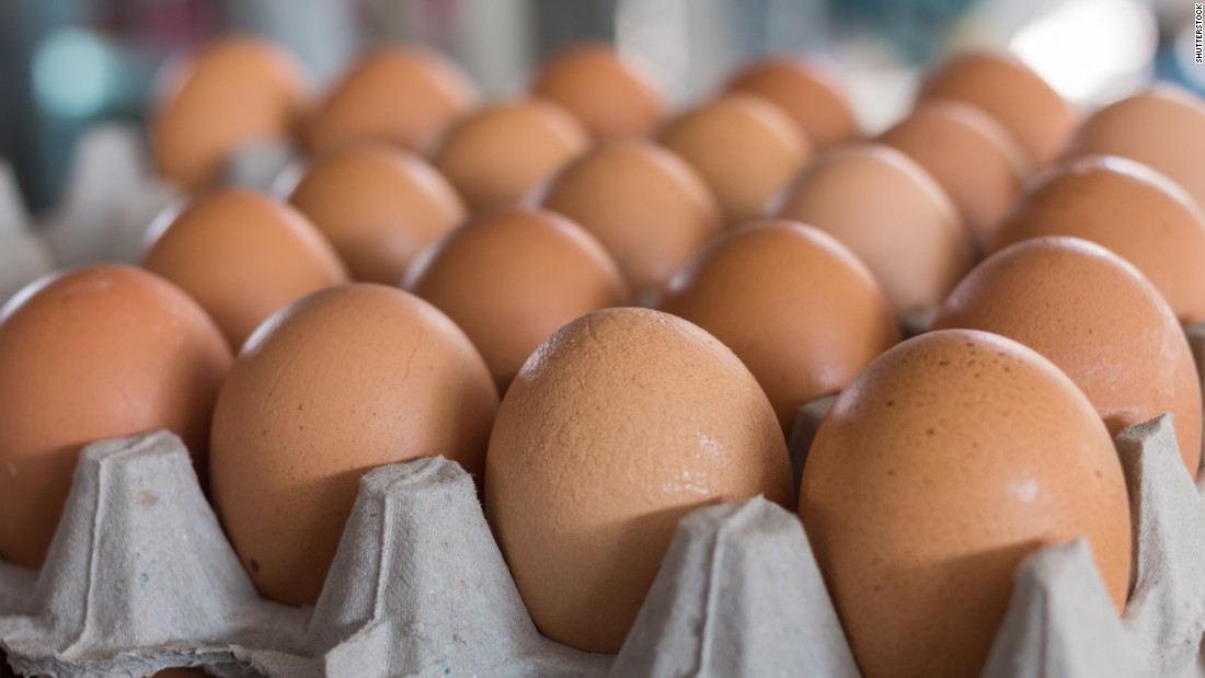 Ever wake up, start working on breakfast and then notice that your carton of eggs is a week past its date? Fear no more. In fact, that date is just a suggested best-by date. Those eggs are good for three to five weeks after that date, as long as they are refrigerated. It&#39;s best to keep them in their cartons in the middle of the fridge. Hard-boiled eggs stay good for about a week. 