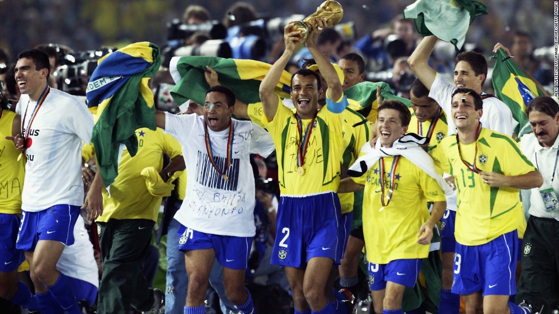 Ceni appeared for Brazil on 16 occasions and was a member of the squad which won the 2002 World Cup in Japan and South Korea, although he didn&#39;t play any games during the tournament.
