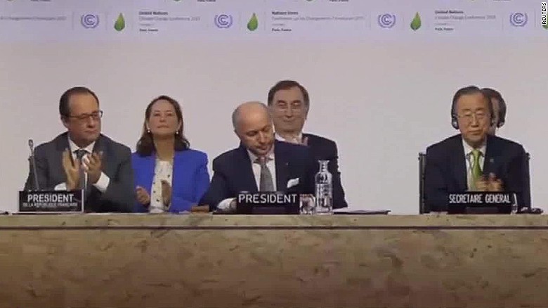 2015: Delegates approve landmark climate change deal