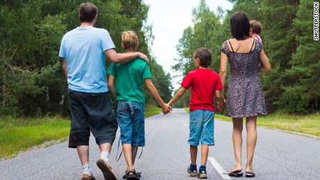 Pew report: Starkly different parenting worries based on income 