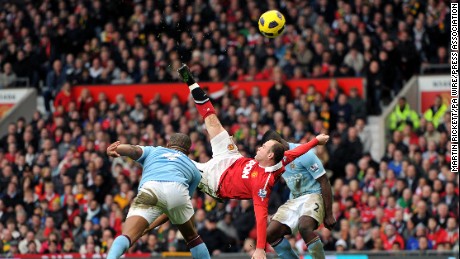 Manchester United&#39;s Wayne Rooney&#39;s overhead &quot;bicycle&quot; kick goal in 2011 is often listed among the best in English Premier League history.  