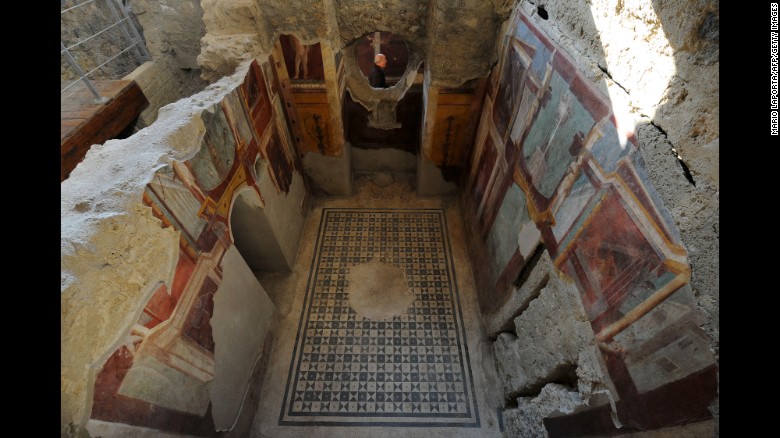 Restored Pompeii Homes Unveiled Cnn 