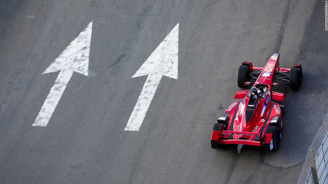 Formula E is the world&#39;s first fully electric racing series. The cars share similar chassis to Formula One cars but how do the two sports differ?