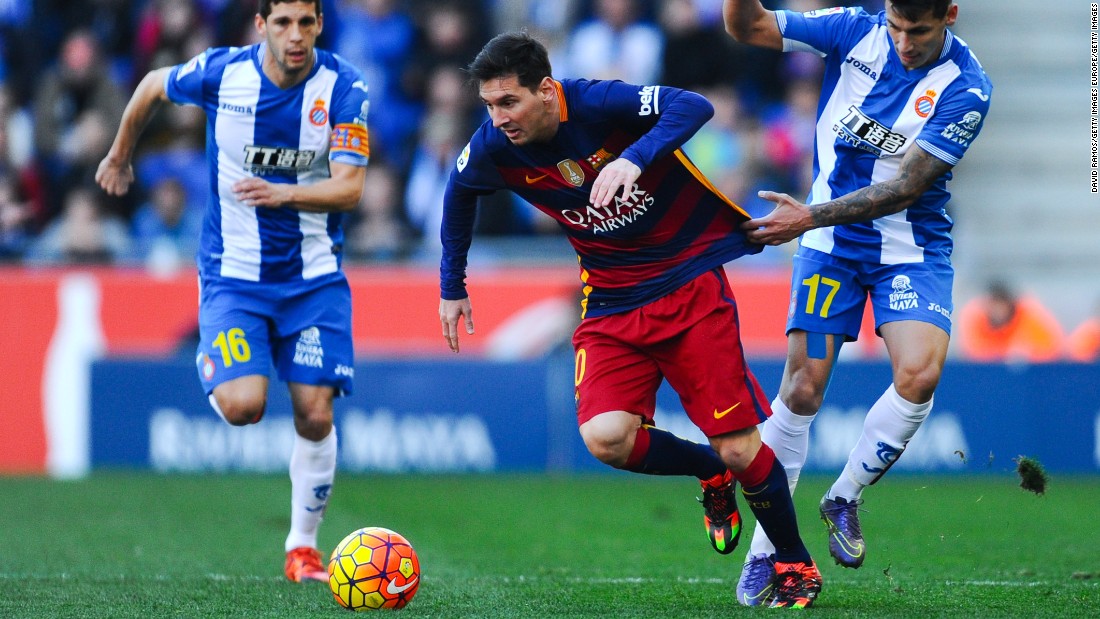Espanyol held city rival Barcelona to a 0-0 draw in Saturday&#39;s La Liga matchup between the pair.