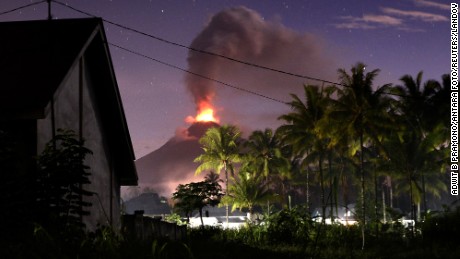 Mexico Popocatepetl Volcano spews ash - CNN