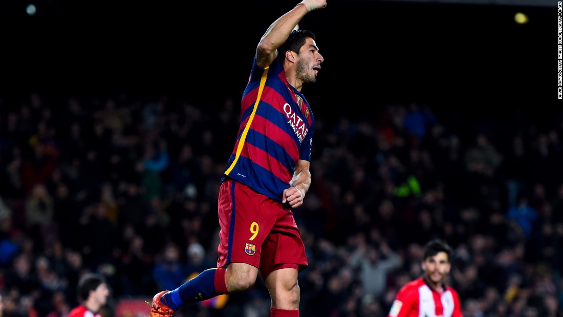 Luis Suarez rounded off the 6-0 rout of Athletic Bilbao with his hat-trick for Barcelona in the Nou Camp. 