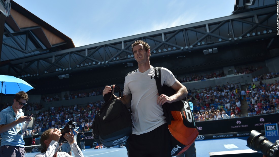 Second seed Andy Murray made light work of his first-round tie against Germany&#39;s Alexander Zverev, securing a 6-1 6-2 6-3 win.