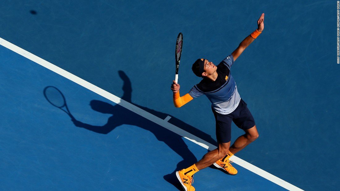 Milos Raonic upset 2014 champion Stan Wawrinka 6-4 6-3 5-7 4-6 6-3 on Monday to reach the Australian Open quarterfinals.