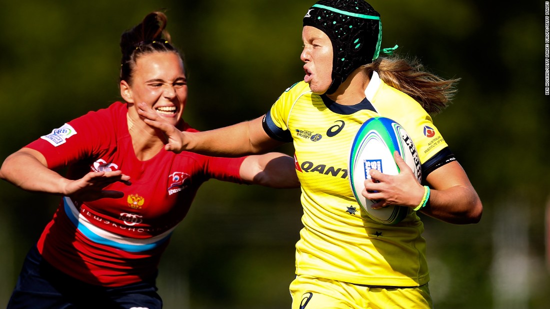 The former rugby league player made her debut in 2013 and has since caught the eye with a number of superb displays. &quot;She&#39;s very quick,&quot; Scarratt says of the 20-year-old. &quot;A  lot of the Australians are from a touch rugby background and play in a way where they&#39;re moving you around -- it&#39;s very tiring.&quot; &lt;a href=&quot;http://edition.cnn.com/2016/02/11/sport/ellia-green-australia-rugby-sevens/index.html&quot; target=&quot;_blank&quot;&gt;Read more: Aussie strongwoman lifts teammates&lt;/a&gt;