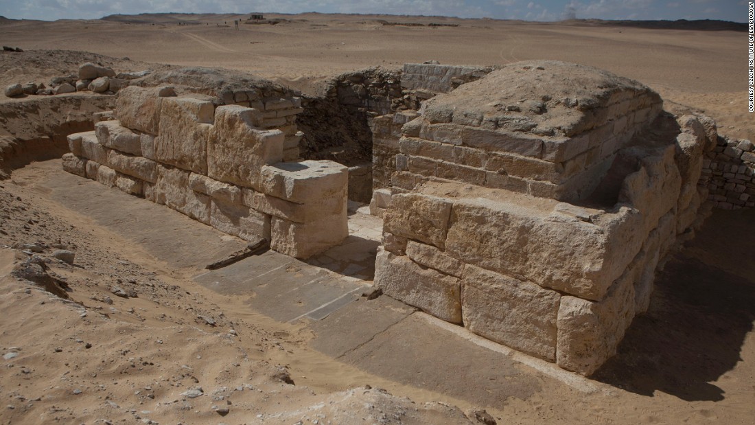 The recent discovery of Khentkaus III&#39;s tomb in Abusair, Egypt, fills in a &quot;black patch&quot; in the history of the Old Kingdom, according to dig leader Professor Miroslav Barta. Located a few 100 feet from the unfinished tomb of her husband, Pharaoh Neferefre (also known as Reneferef), her tomb is one of several significant historical finds in the country in recent months.