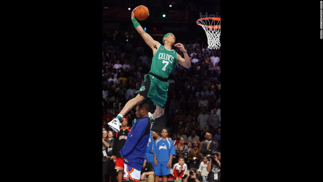 &lt;strong&gt;Gerald Green (2007):&lt;/strong&gt; Green, a member of the Boston Celtics, jumped over Robinson on his way to dethroning the defending champion. And he did it in Dee Brown style, wearing the Celtics jersey of the 1991 champ as well as some Reebok Pumps. Later in the competition, Green also jumped over a table.