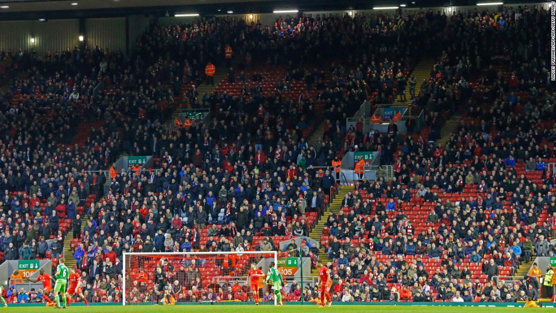 It wasn&#39;t the first time this week fans have protested against increased ticket prices. Thousands of Liverpool fans staged a walkout in the 77th minute of the team&#39;s Premier League tie against Sunderland Saturday.