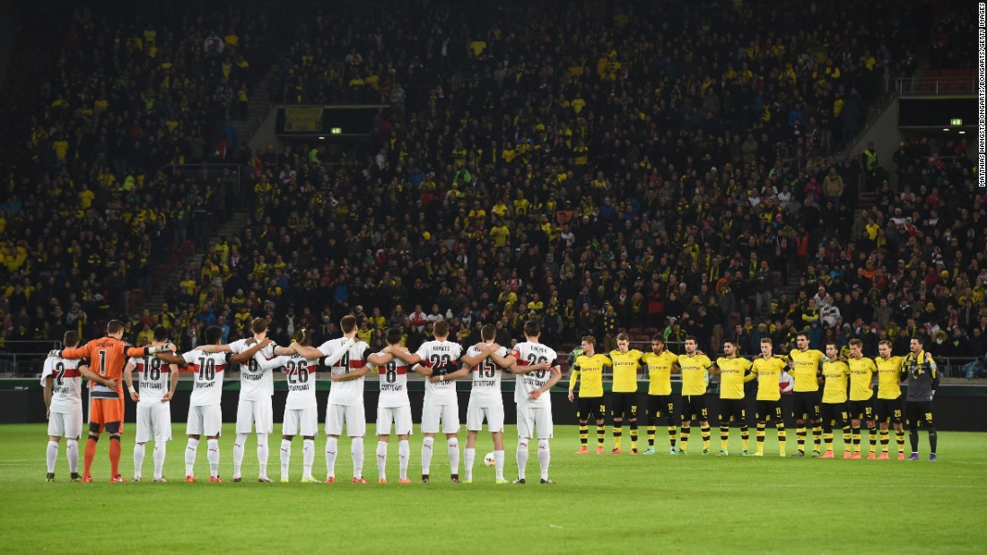 The two teams also held a minute&#39;s silence prior to kick-off in memory of those who lost their lives in Tuesday&#39;s train crash in Bavaria. 