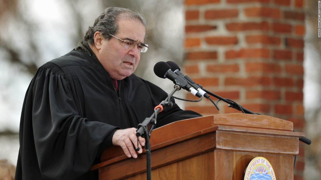 Scalia conducts a naturalization ceremony for 16 new U.S. citizens during the commemoration of the 150th anniversary of President Abraham Lincoln&#39;s historic Gettysburg Address on November 19, 2013, at Gettysburg National Military Park in Gettysburg, Pennsylvania.
