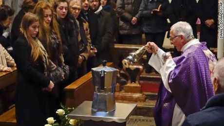 An urn shaped like a Moka coffee pot was the final resting place for Renato Bialetti&#39;s ashes this week.