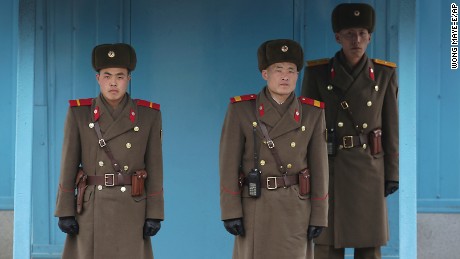 N. Korea fires &#39;short-range projectiles&#39; day after sanctions issued, S. Korea says