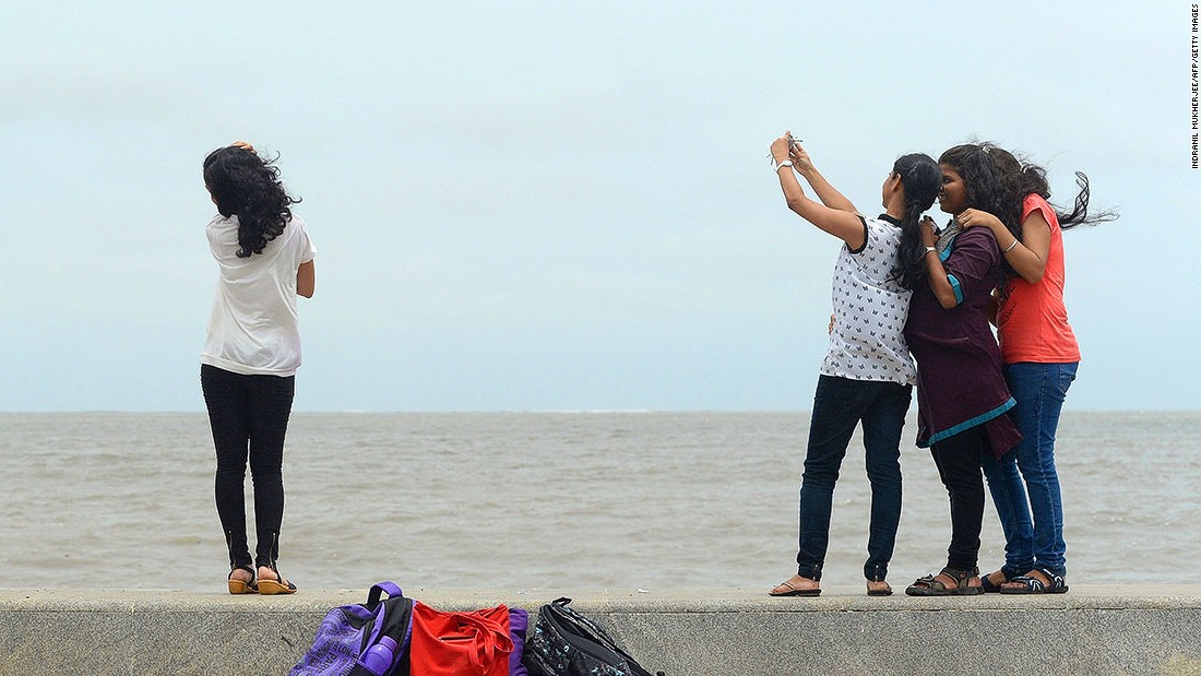 Mumbai Imposes No Selfie Zones After Indian Deaths Cnn Travel