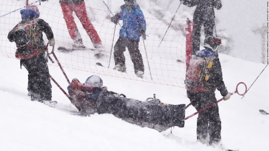 Lindsey Vonn is stretchered away on a sled after crashing out of the FIS Alpine Ski World Cup women&#39;s Super-G in Soldeu, Andorra.