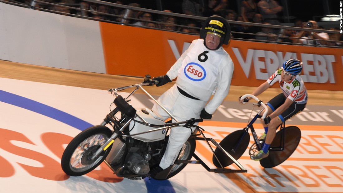 Matt Gittings (GB) and Swiss pacer Rene Aebi compete in the Steher racing.