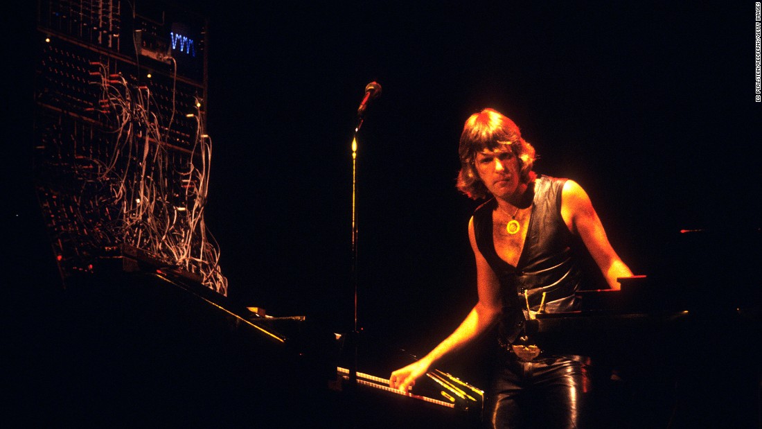 &lt;a href=&quot;http://www.cnn.com/2016/03/11/entertainment/keith-emerson-dies-feat/index.html&quot; target=&quot;_blank&quot;&gt;Keith Emerson&lt;/a&gt;, keyboardist for the influential progressive rock group Emerson, Lake &amp;amp; Palmer, died March 10, according to the band&#39;s official Facebook page. He was 71.