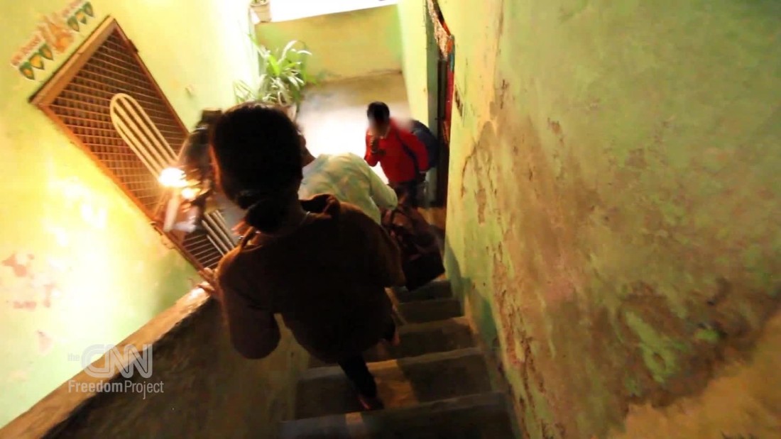 Watch Police Raid Human Traffickers In India Cnn Video