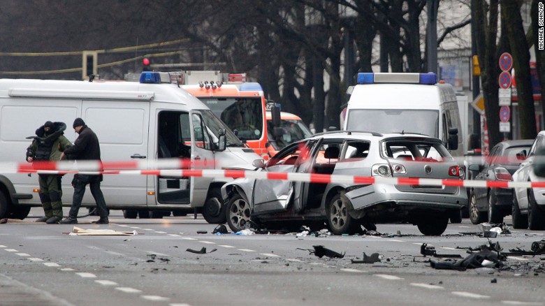 Car explodes in Berlin