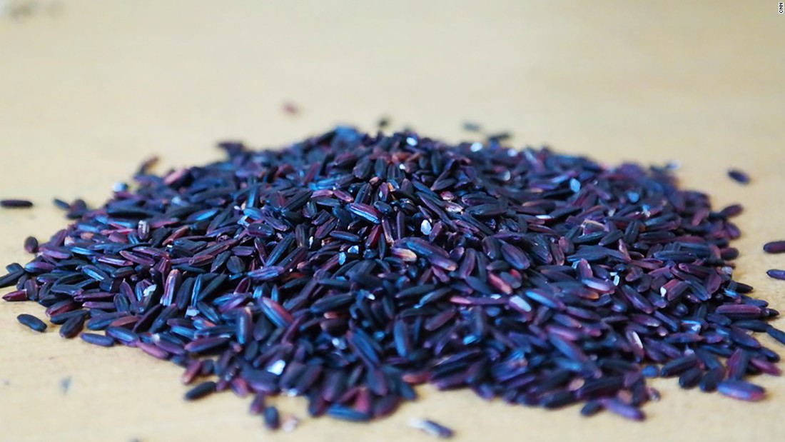 Rich in iron and vitamin E, back rice contains more antioxidants than blueberries.
