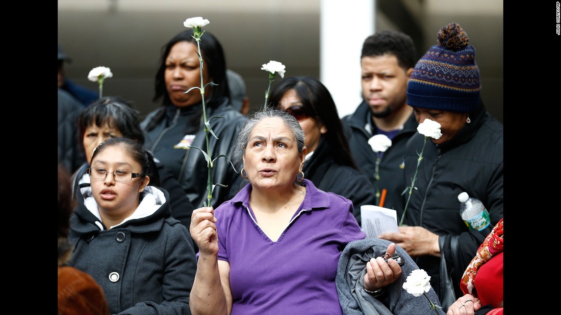Teresa Mancheno, a maintenance worker at Newark Liberty International Airport, attends a vigil in Newark, New Jersey, on March 23.