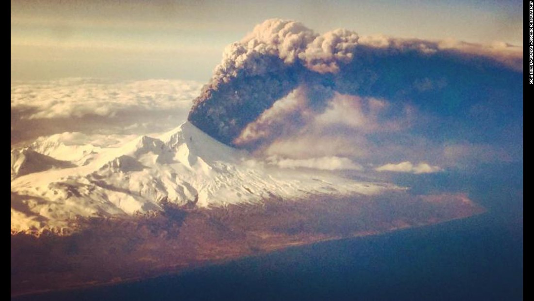 The Pavlof volcano erupts on Alaska&#39;s remote Aleutian Island archipelago in March 2016.