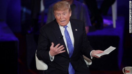 Trump breaks record, says &#39;excuse me&#39; 20 times