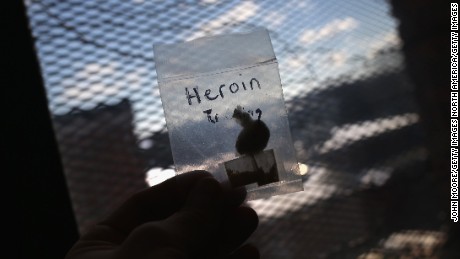 Worldwide drug use steady, but heroin on rise in U.S., U.N. report says