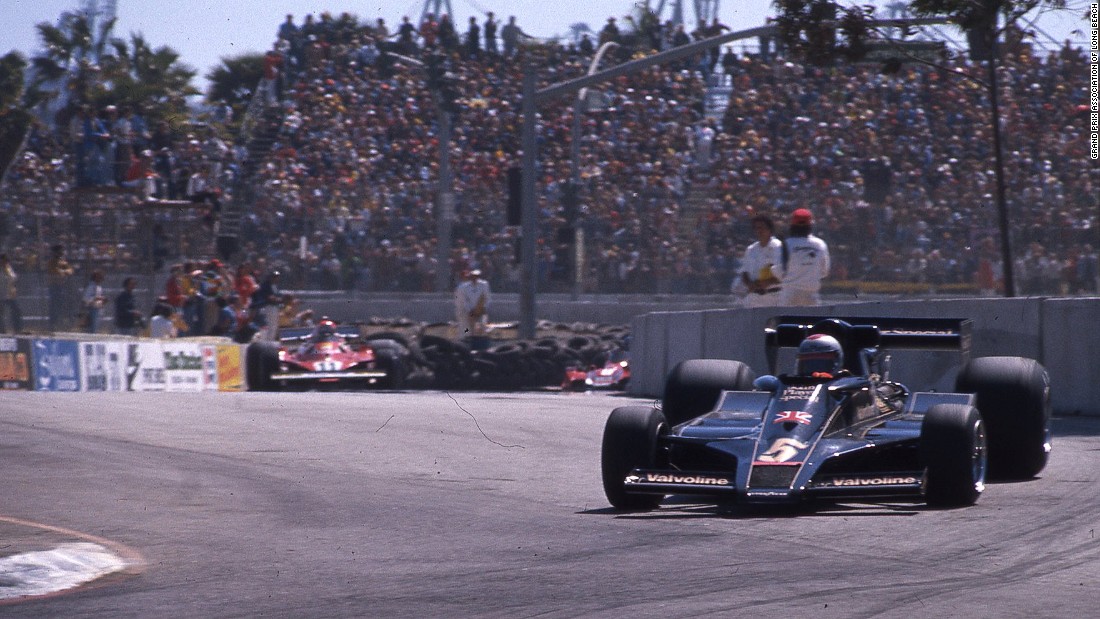 Mario Andretti pilots his Lotus Ford car around the Long Beach circuit during the 1977 United States Grand Prix West. 