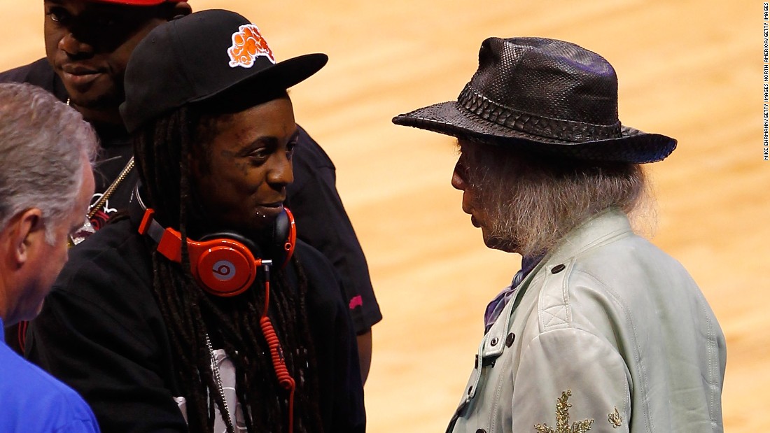 Goldstein is also friends with many entertainers -- like rapper Lil Wayne -- who share a common interest in basketball. 