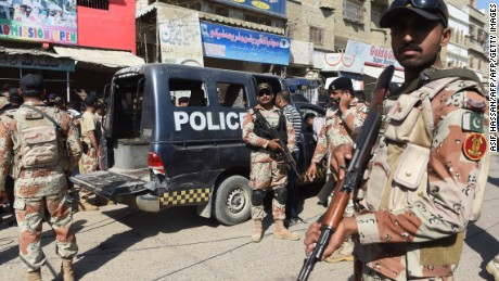 7 police officers killed while protecting vaccination workers in Pakistan