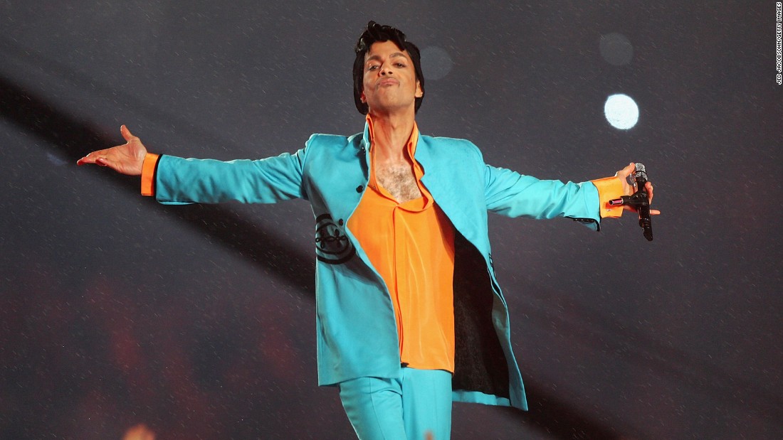 It&#39;s all about color -- A memorable performance at the Pepsi Halftime Show at Super Bowl XLI, February 4, 2007.