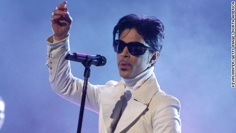 PASADENA, CA - JUNE 01:  Singer Prince performs onstage during the 2007 NCLR ALMA Awards held at the Pasadena Civic Auditorium on June 1, 2007 in Pasadena, California.  (Photo by Kevin Winter/Getty Images for NCLR)