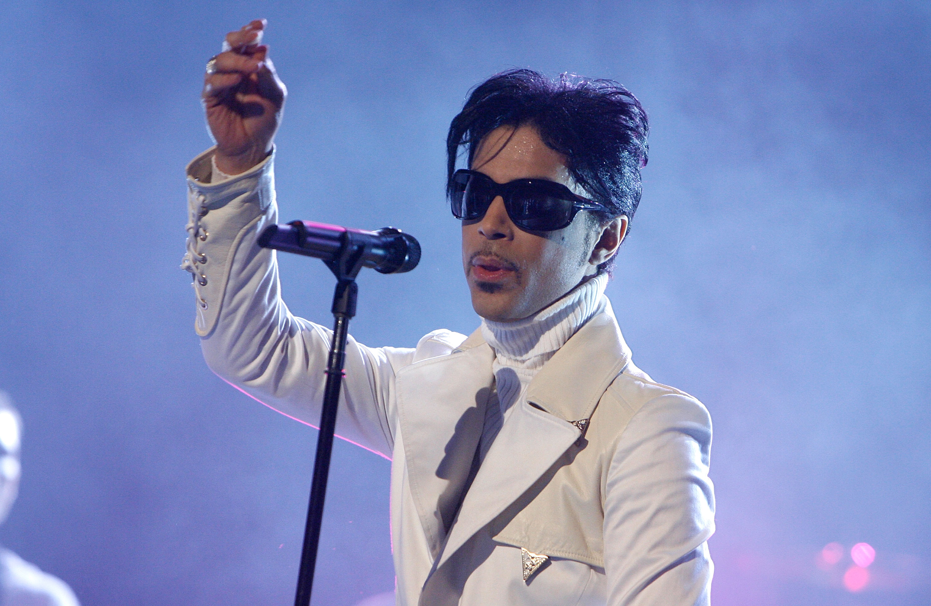 Prince Death What Bodyguard Has To Say About Prince Pain And Addiction