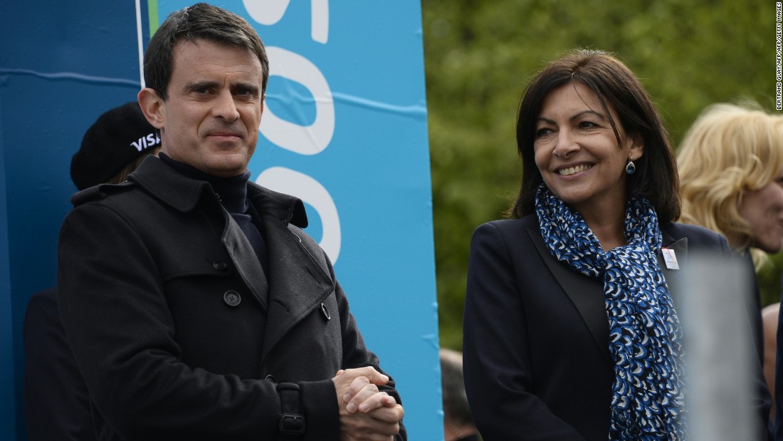 French Prime Minister Manuel Valls and Paris&#39; Mayor Anne Hidalgo are among the dignitaries lending their support to the Paris ePrix.