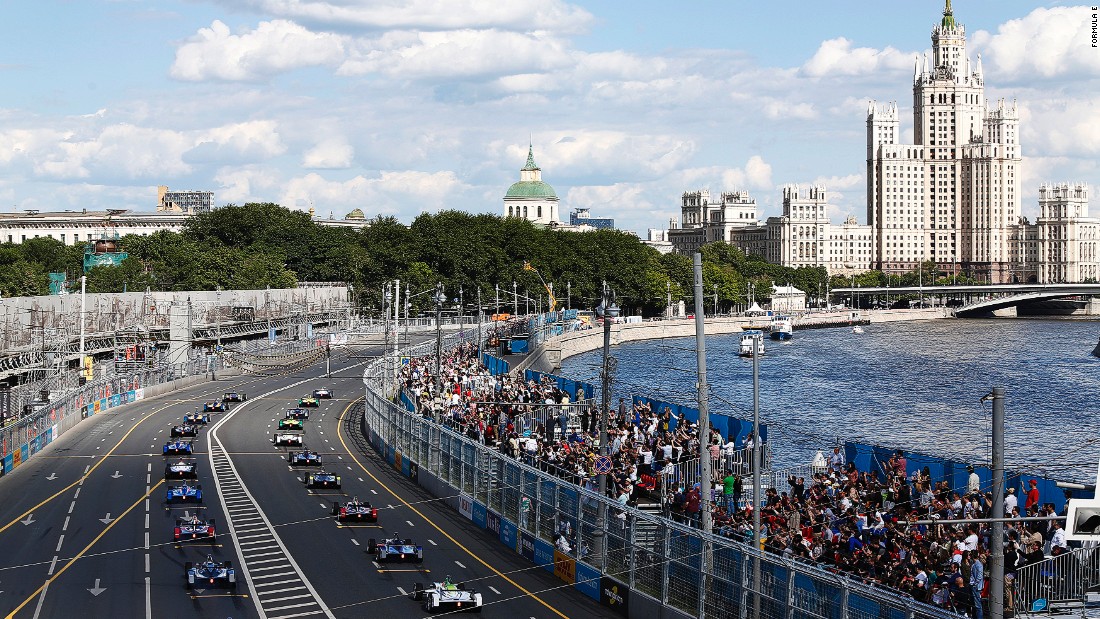 Formula E&#39;s strategy of racing in city centers gives the racing series the chance to show off the latest electric technology to fans.