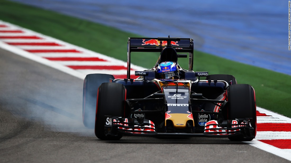 Max Verstappen of the Netherlands driving the (33) Scuderia Toro Rosso STR11 Ferrari 060/5 turbo locks a wheel under braking on track during qualifying for the Formula One Grand Prix of Russia at Sochi Autodrom on April 30, 2016 in Sochi, Russia. 