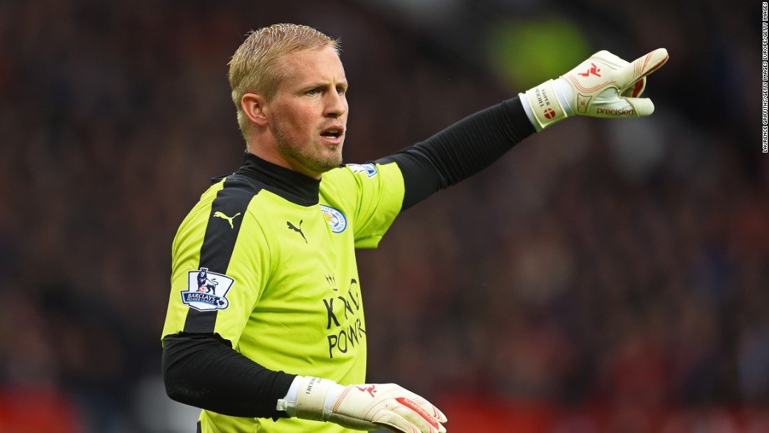 Leicester goalkeeper Kasper Schmeichel made a number of key saves to ensure the league leaders came away with a point from Old Trafford.