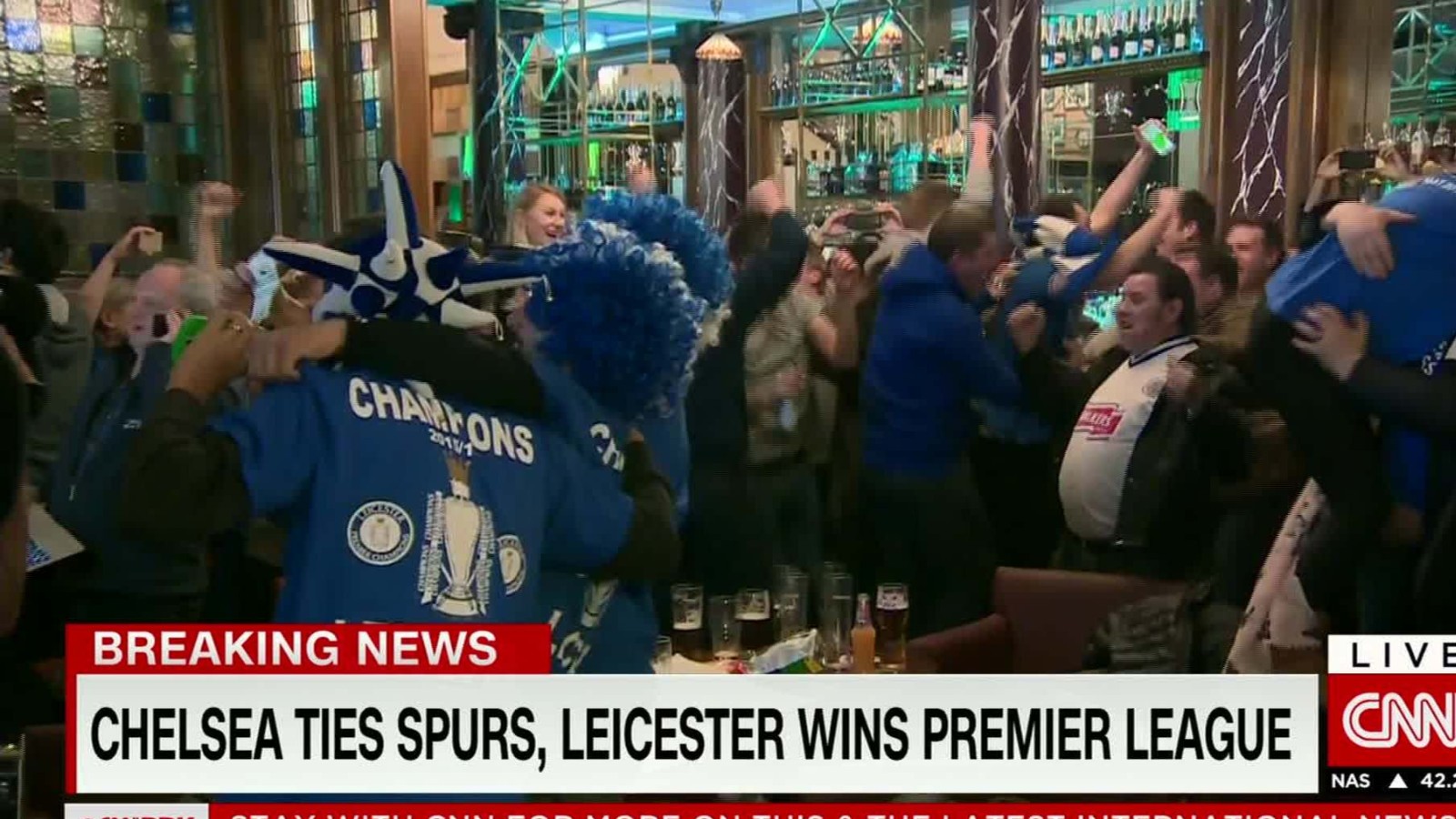 Football Fans Selfless Gesture Cnn Video 