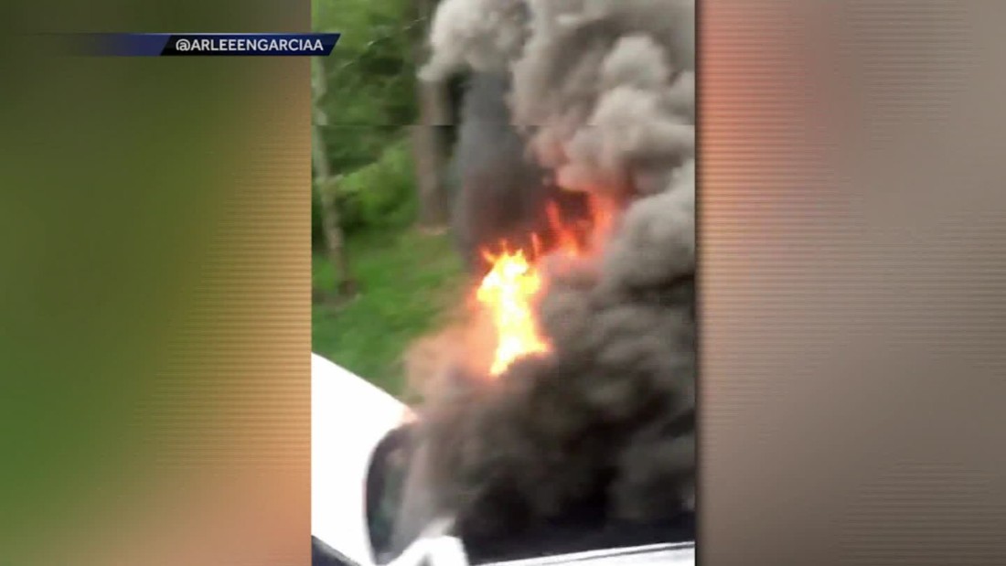 Limo Engulfed In Flames While Taking Teens To Prom Cnn Video