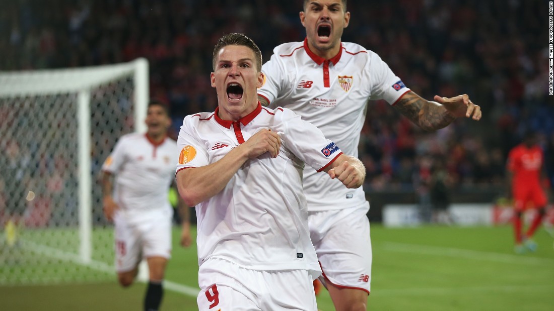 Kevin Gameiro scored Sevilla&#39;s first goal just 17 seconds into the second half in Basel.