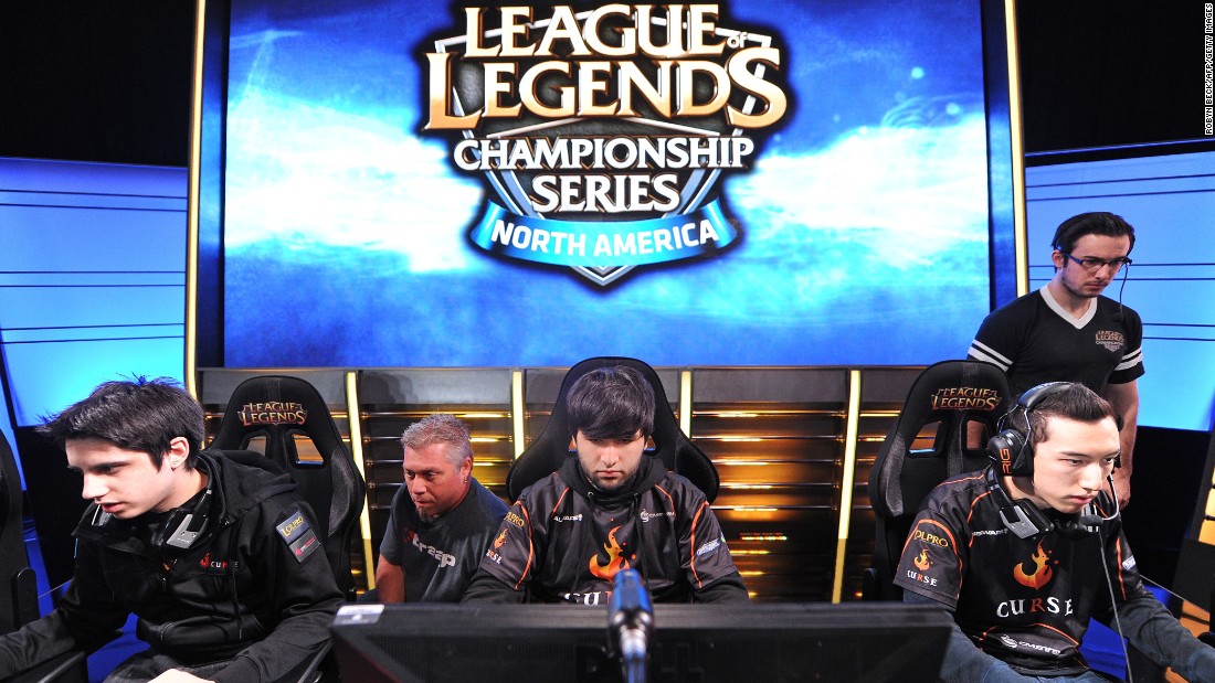 But it&#39;s the online audience that&#39;s making the difference: this year&#39;s &quot;League of Legends&quot; championship drew nearly 30 million viewers, in line with the combined viewership of the 2014 MLB and NBA finals. 