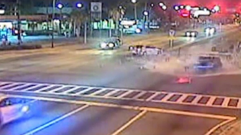 Video Shows Cop Speed Through Light Crash Into Driver Cnn Video 9281